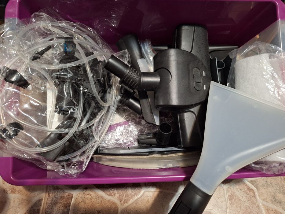 Aspirator cu spalare Bosch BWD421PRO, 2100 W, Filtru Hepa, Perii Turbo