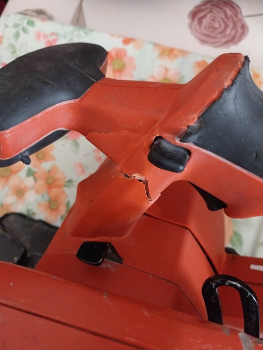 Circular hilti cu carcasa crapata