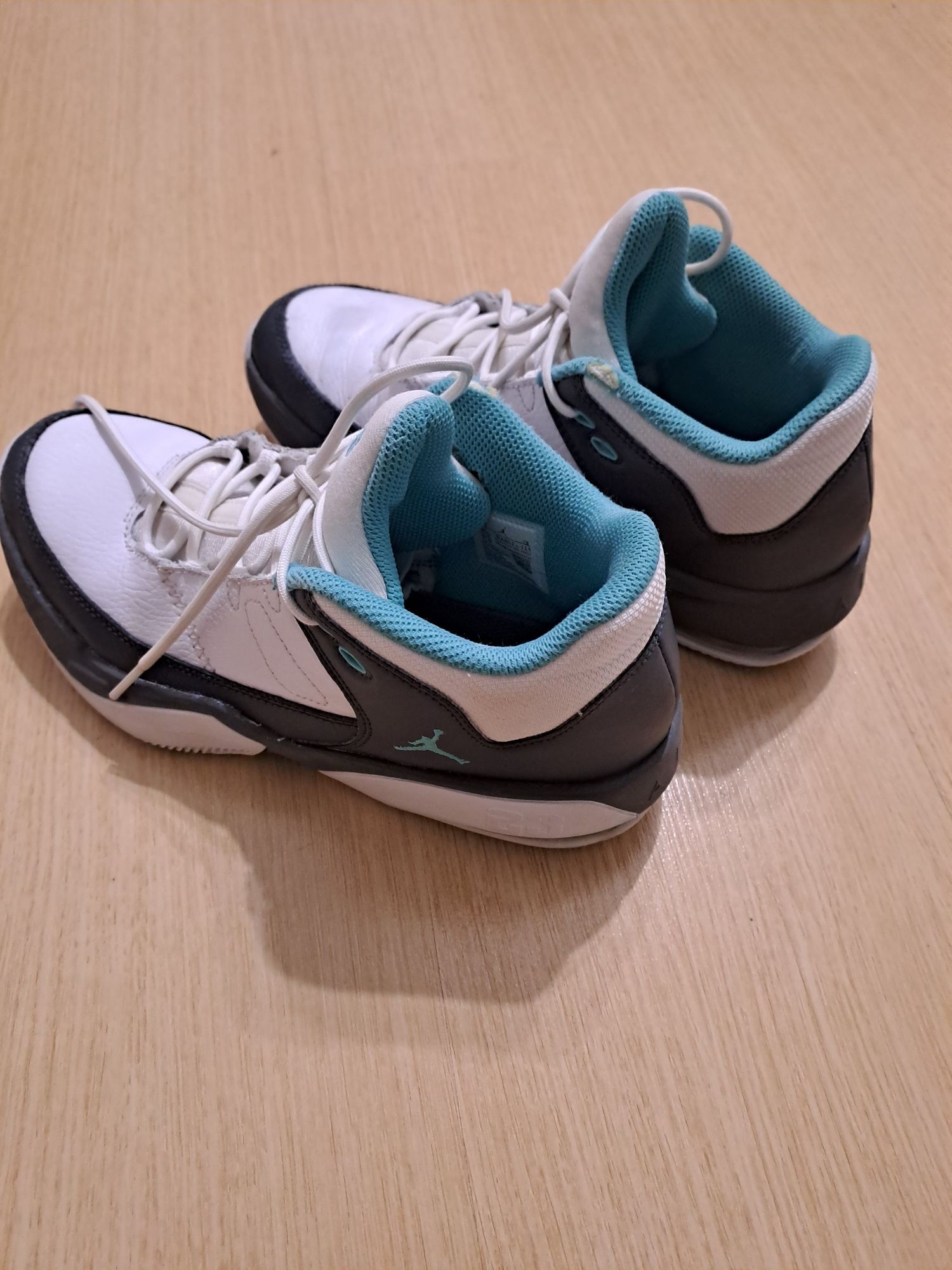 Jordan Max Aura 3