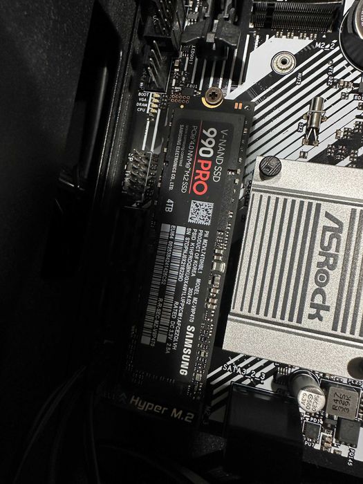 Геймърски компютър i5-14600KF | RTX 3080 | 32GB DDR5 | SSD 5TB