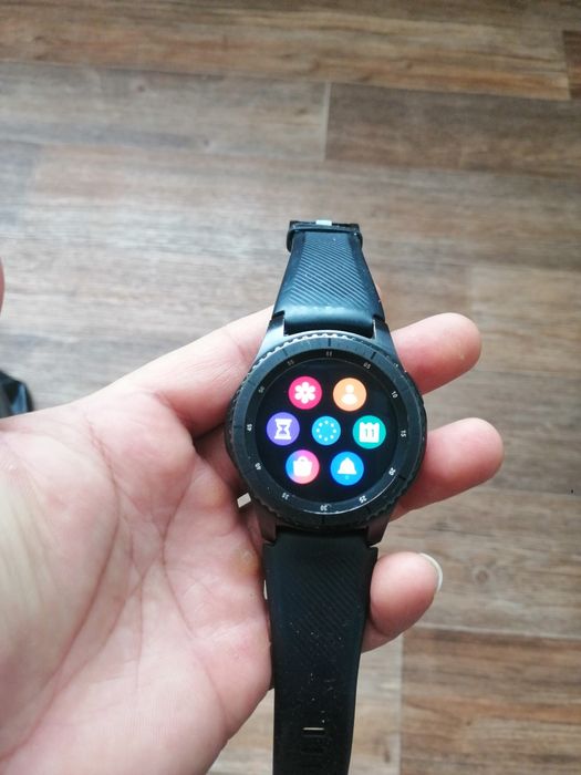 Samsung Gear S3 Frontier.
