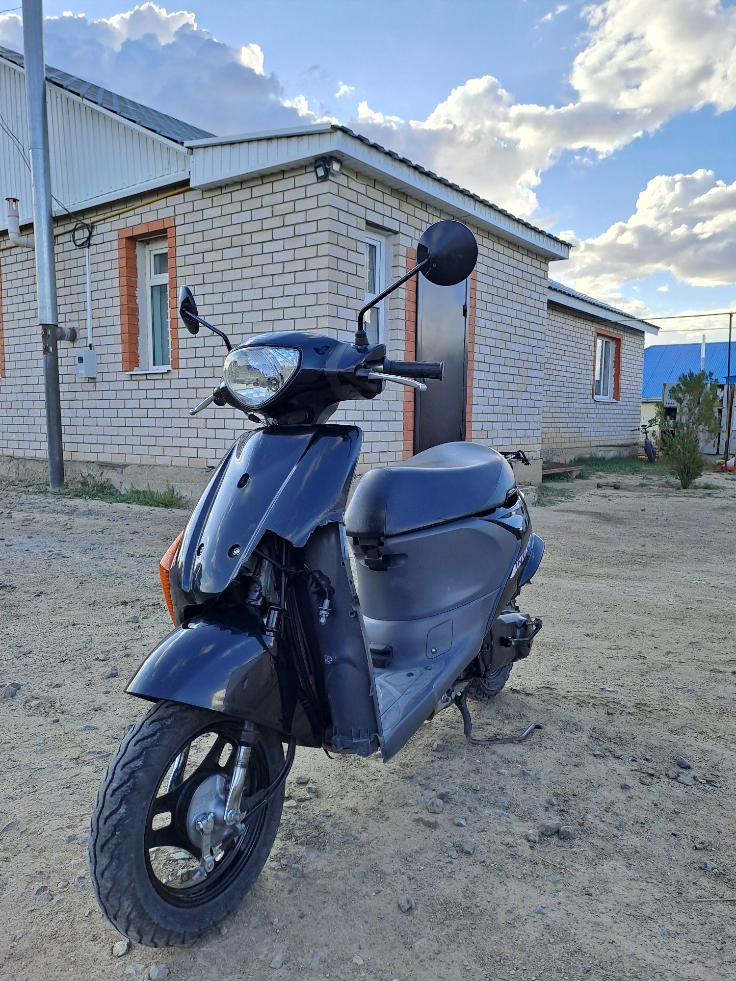 Скутер Suzuki Let's 5