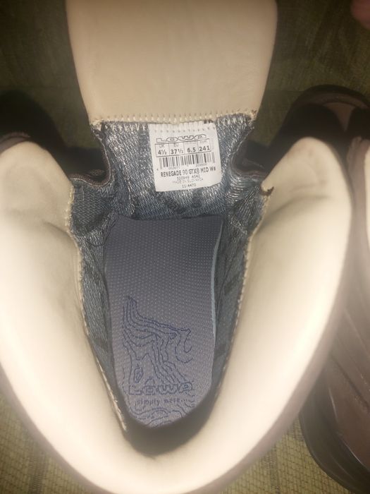 Дамски туристически обувки Lowa GTX