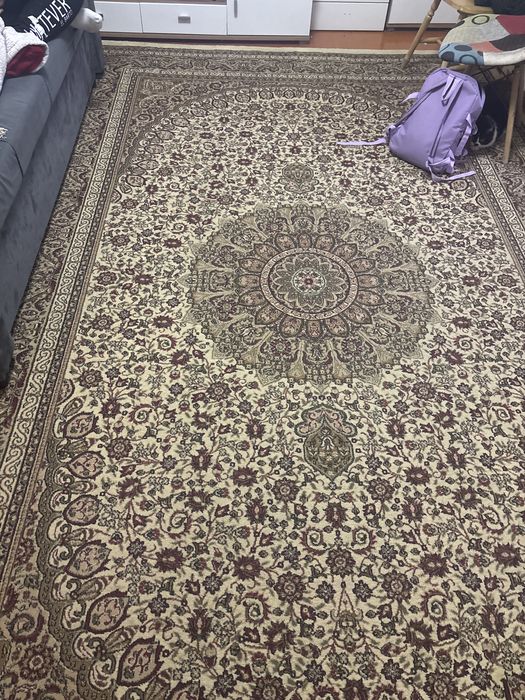 Ковер продаю размер 3*5