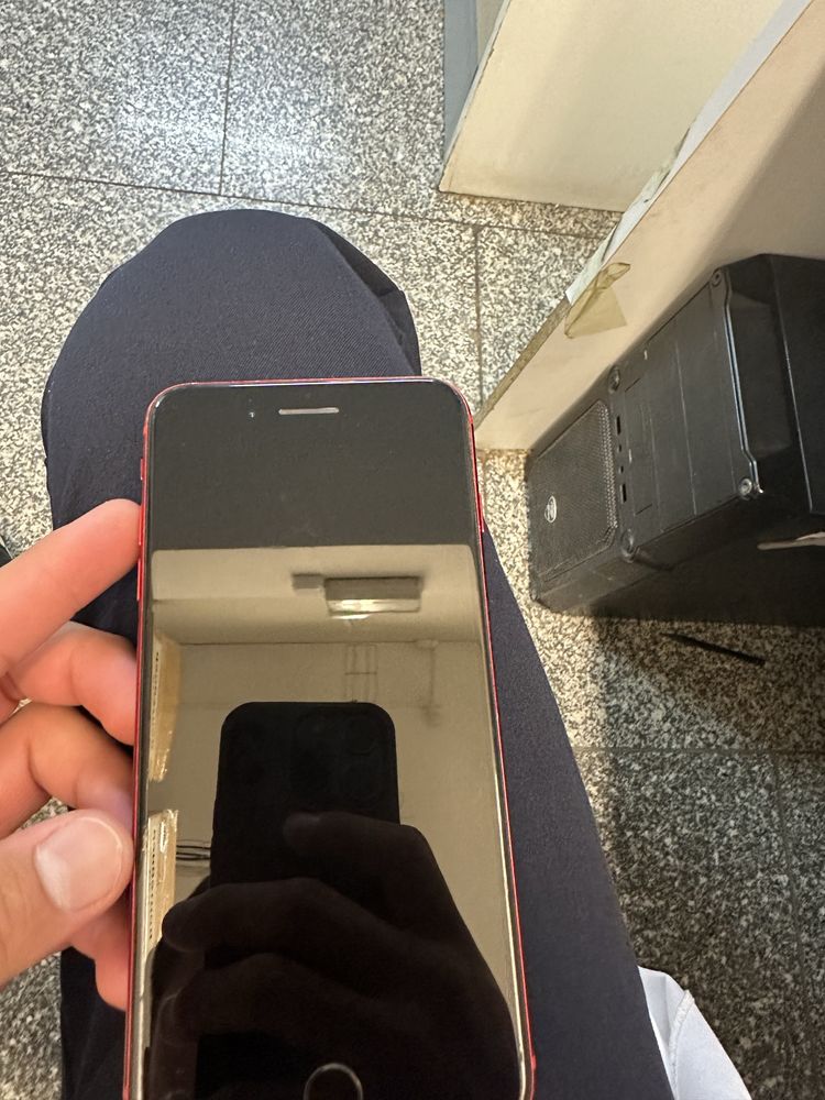 iPhone 8 Plus в хорошем состоянии