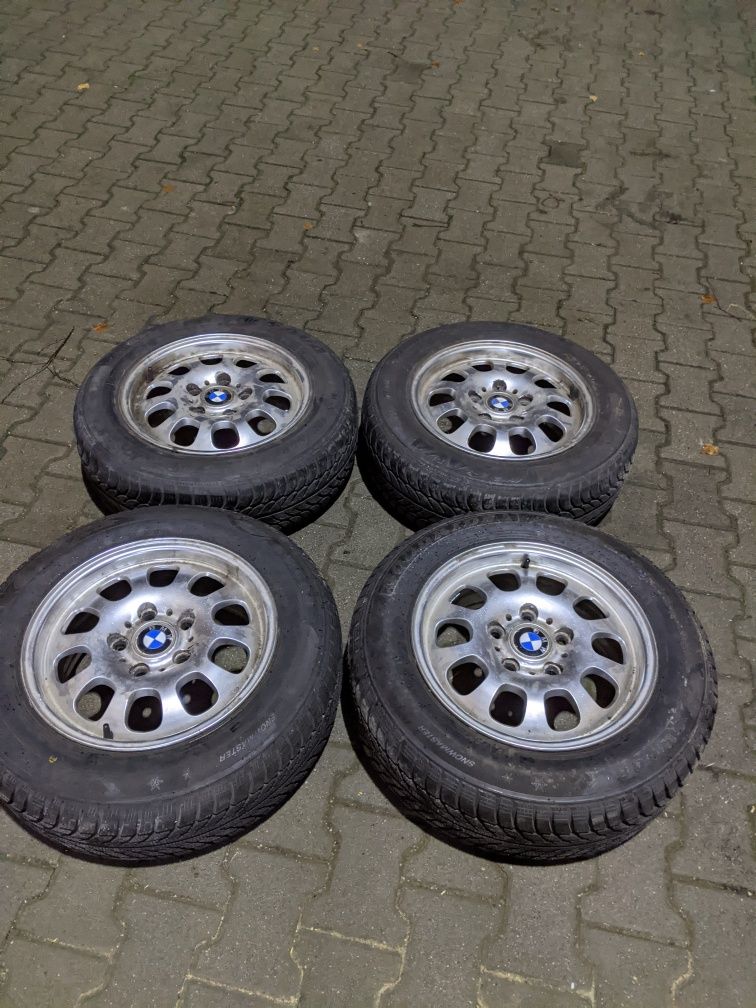 Vând sau schimb jenti  aluminiu BMW 5x120  R15 cu cauciucuri iarna