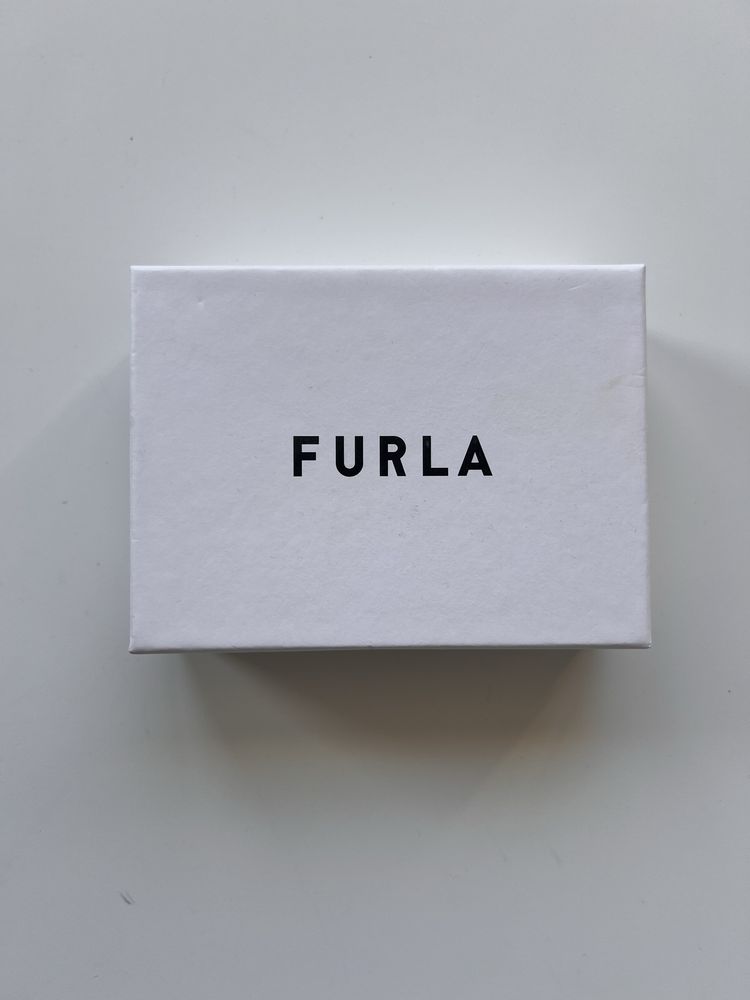 Портфейл Furla - passport holder