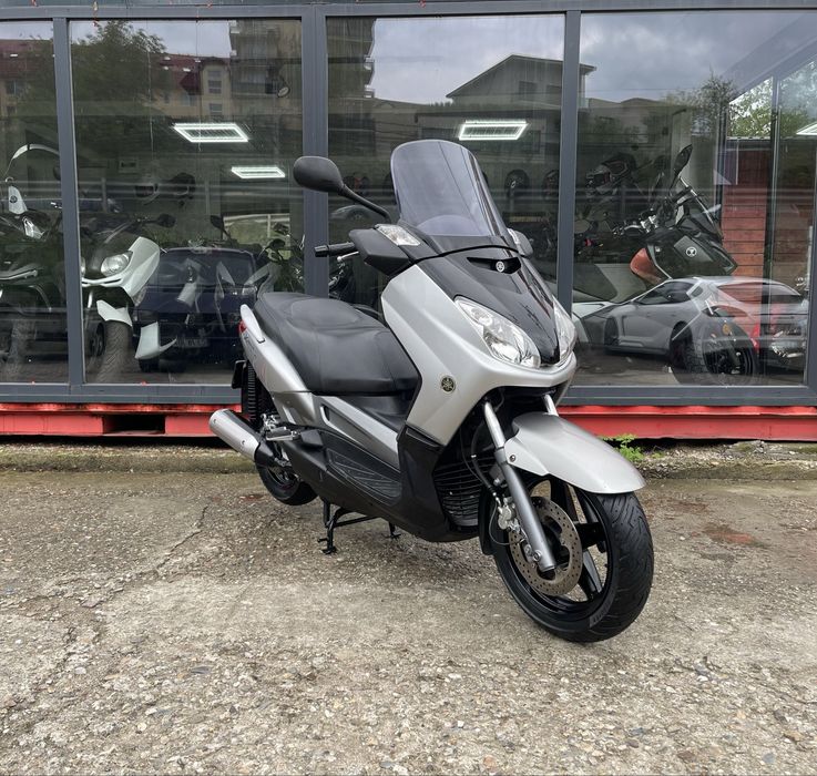Scuter Yamaha X-Max 250i 25.000 km