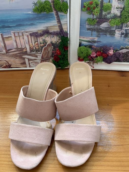 Sandale papuci Bershka cu toc transparent 38