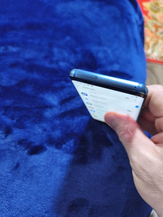 Samsung Galaxy S9  64+4 GB RAM