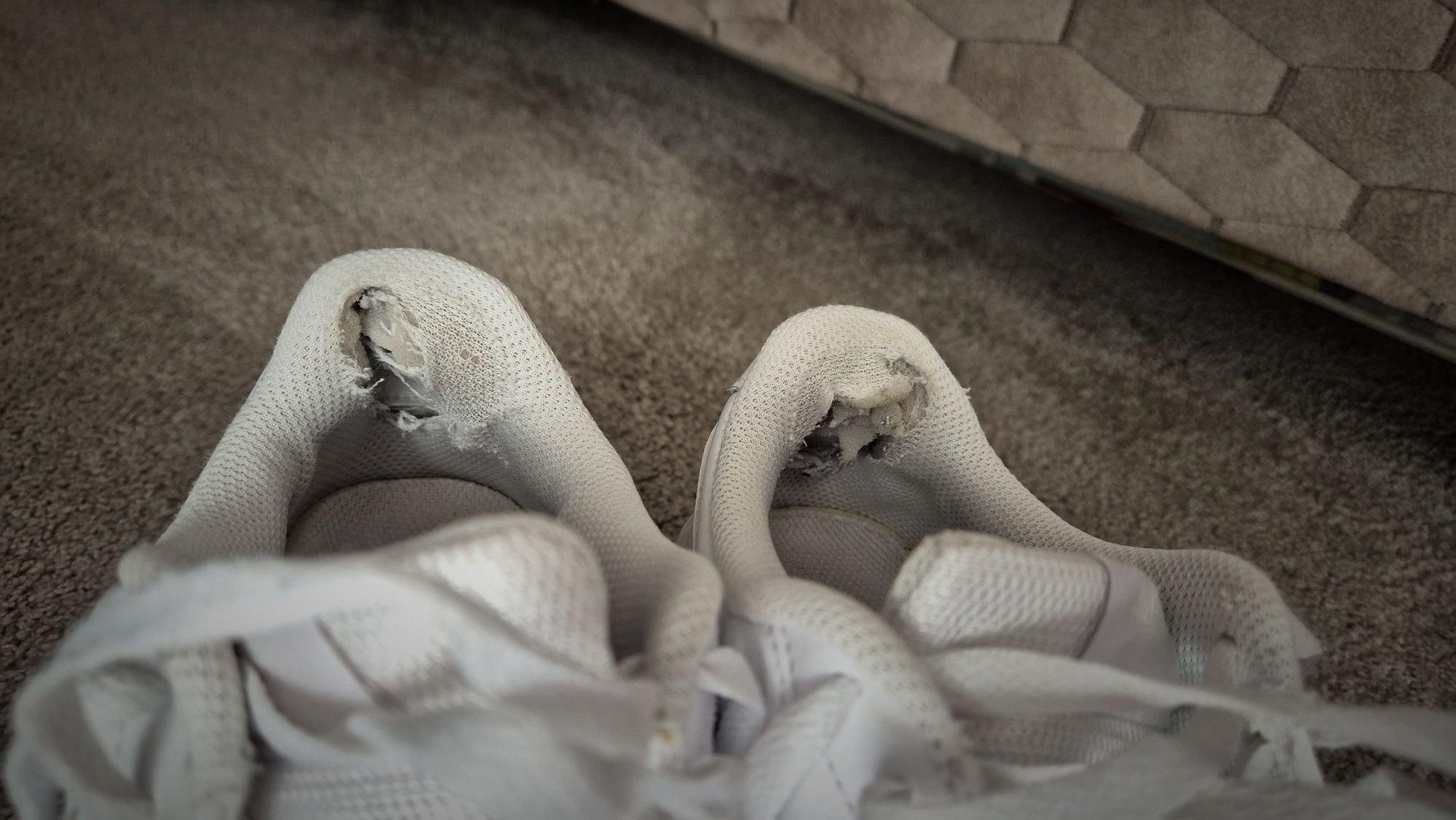 Бели кецове Nike