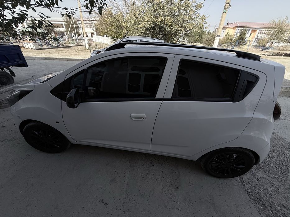 Spark navarot qilingan tanirofka ruxsatnoma ideal