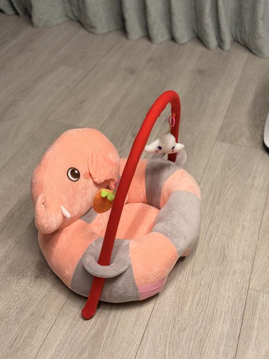 Fotoliu pluș bebeluși Elefant roz-gri cu jucării – stare excelentă