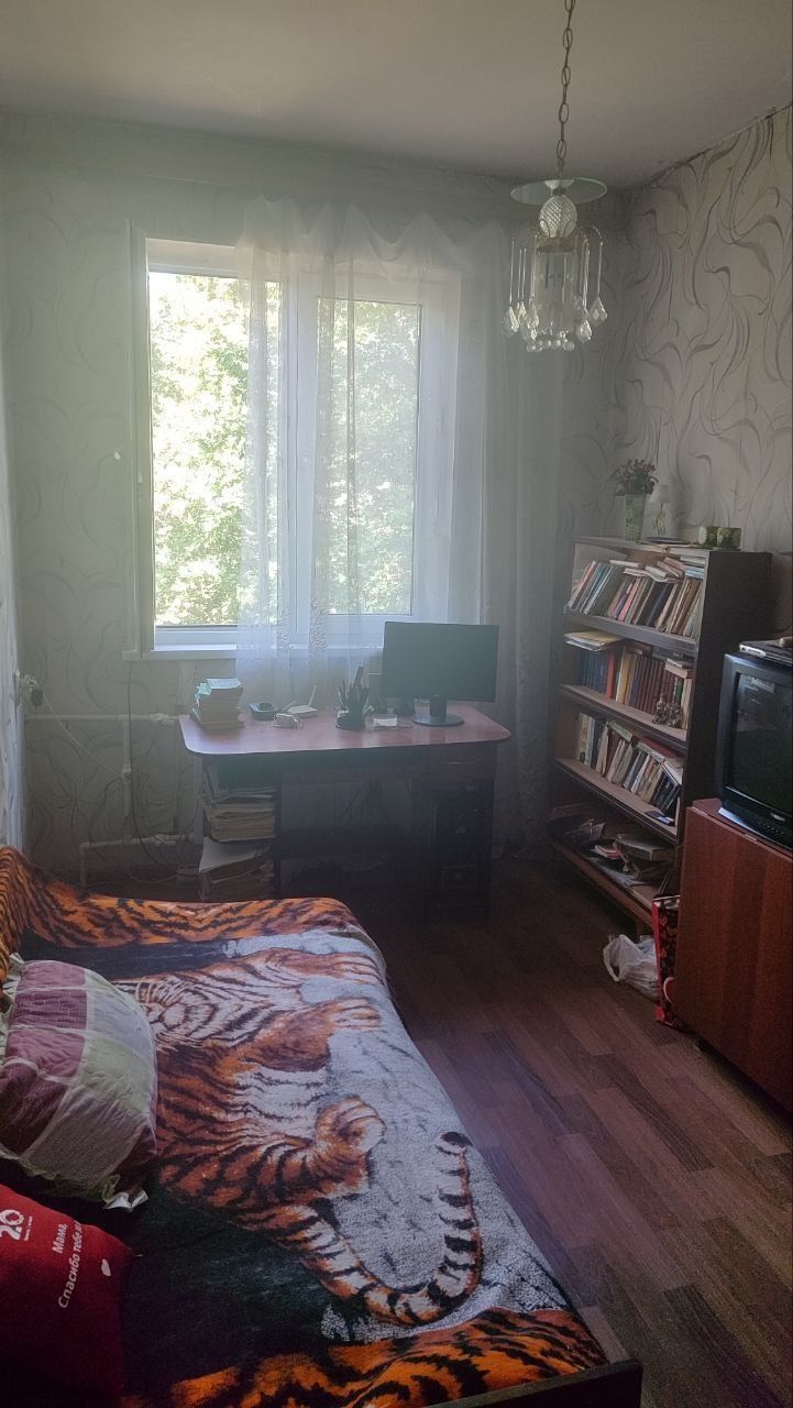Продаётся Чиланзар 12 4комн.