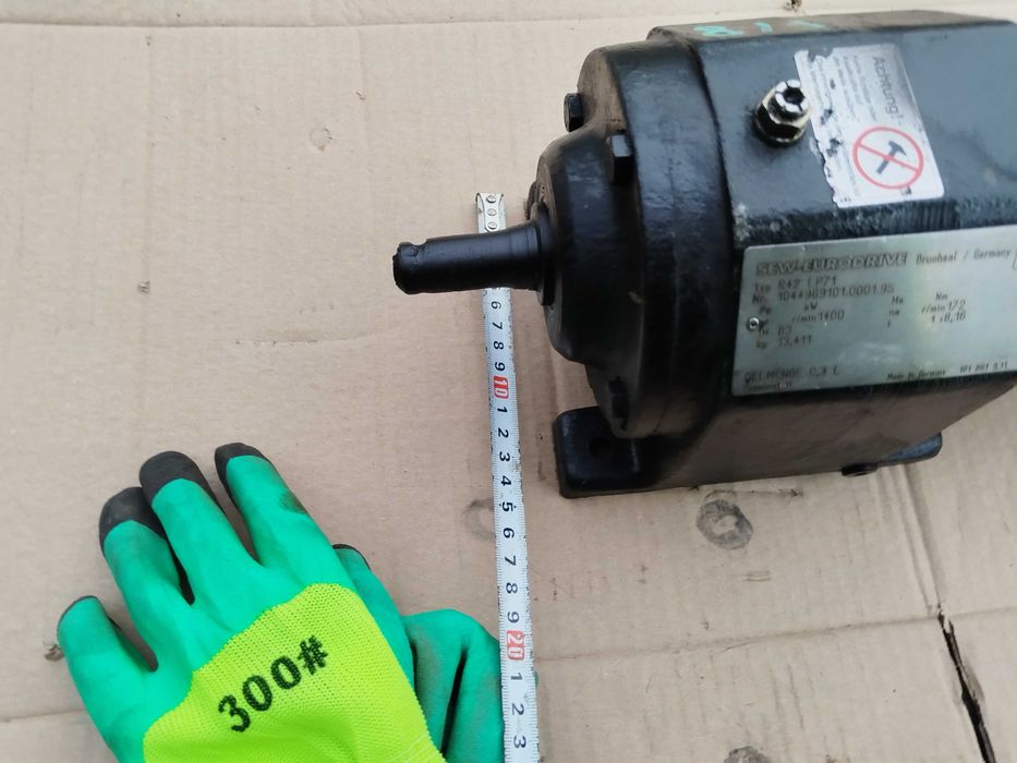 Multiplicator / reductor 1 / 8 respectiv 8 / 1