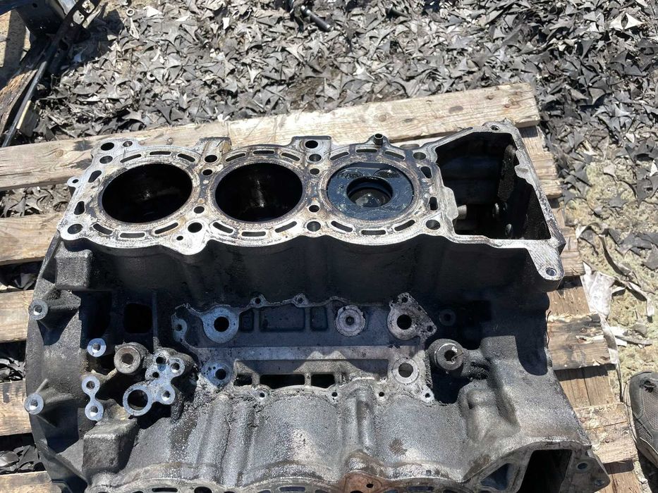 Окомплектован Блок OM642.921 R6428105 MERCEDES E class W211 V6 4matic