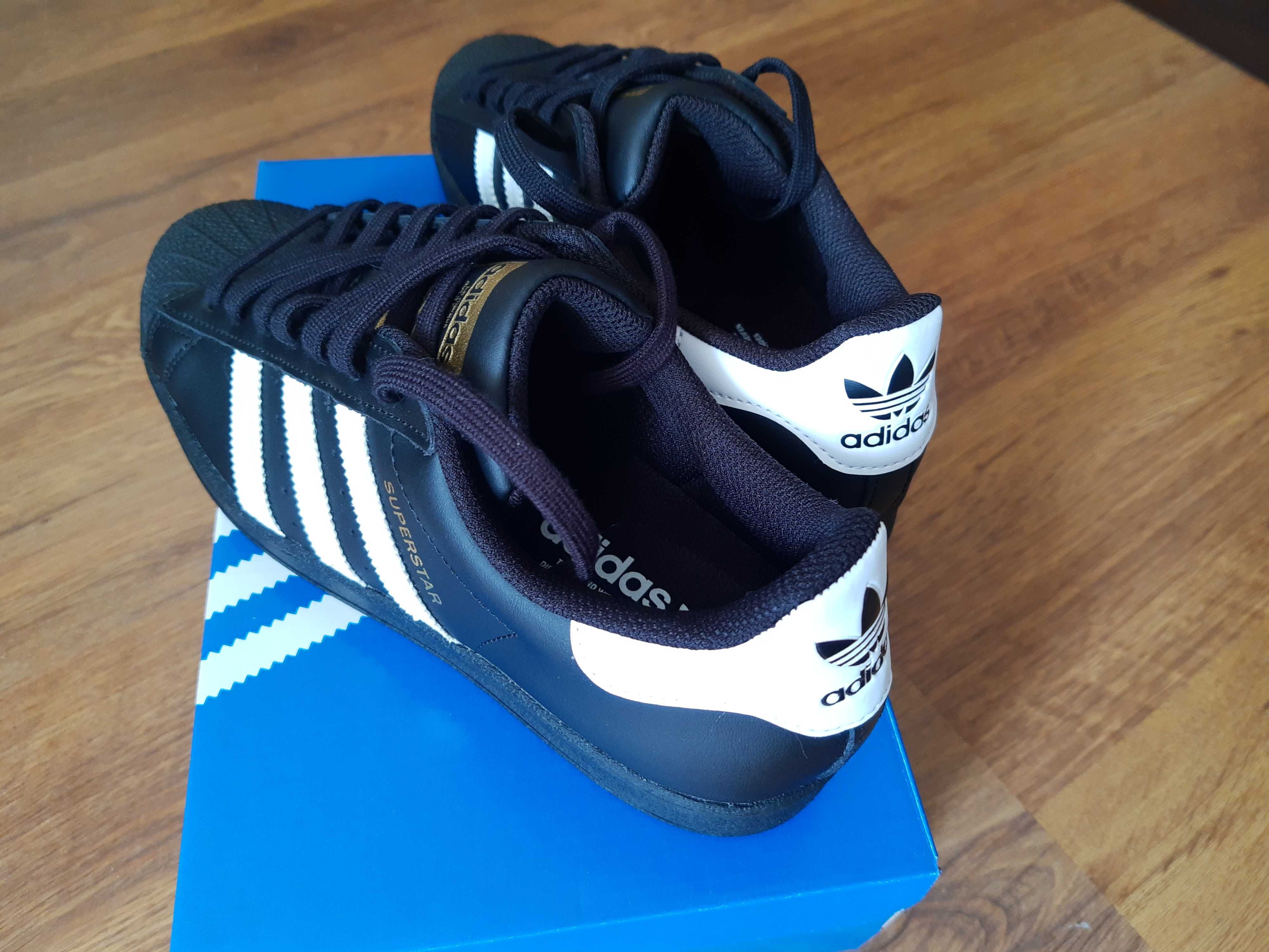 ADIDAS Super Star