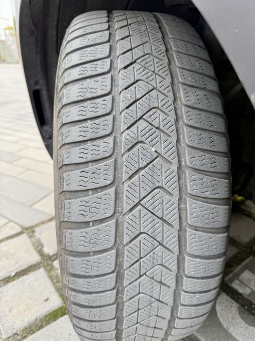 Зимни гуми 4бр. Pirelli 245/50/19 Runflat XL