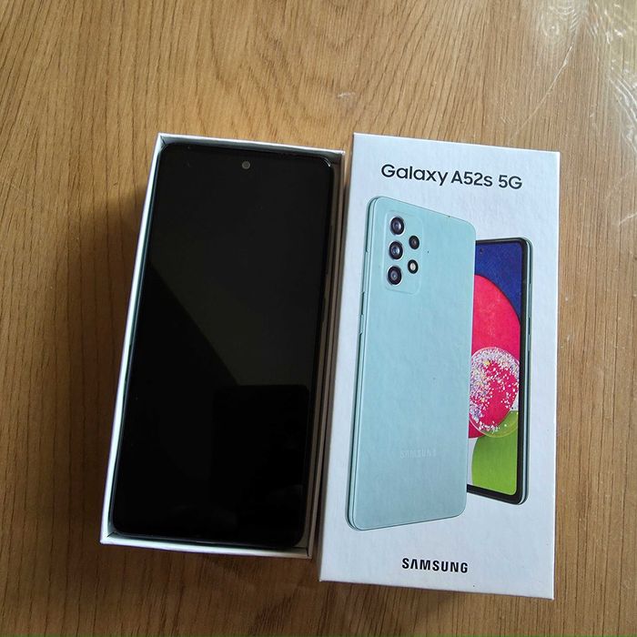 Samsung Galaxy A52s 5g перфектно работи