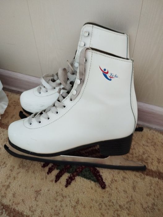 Продам коньки размер 37