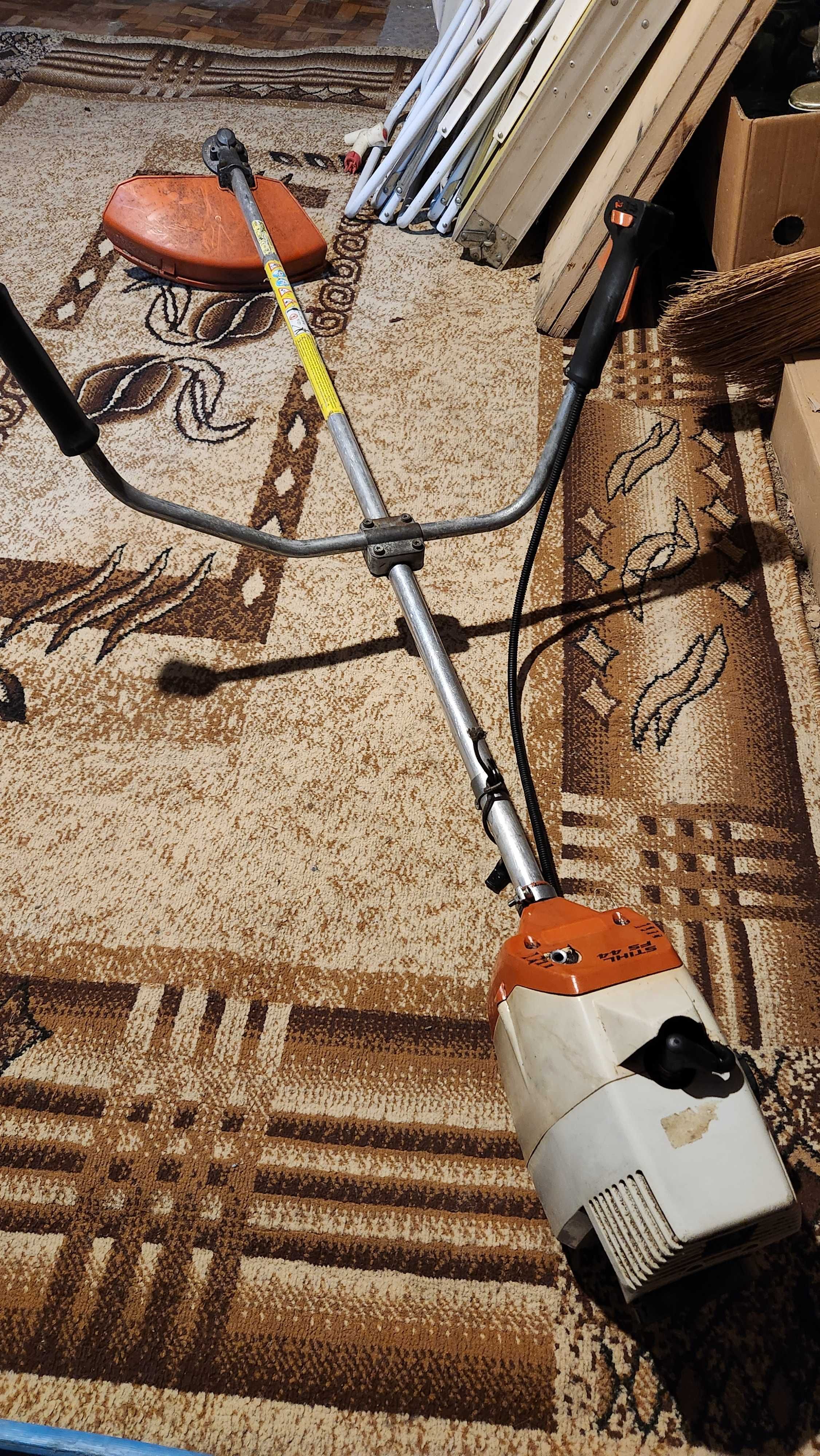 Stihl fs44 работещ