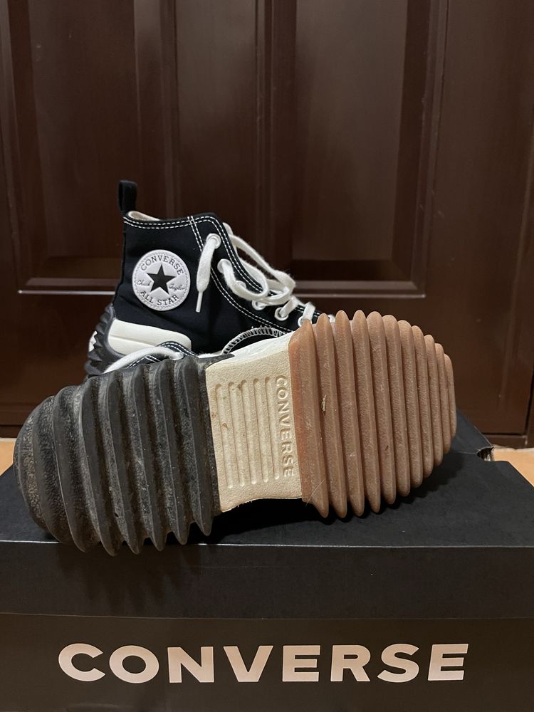 Converse Run Star Motion