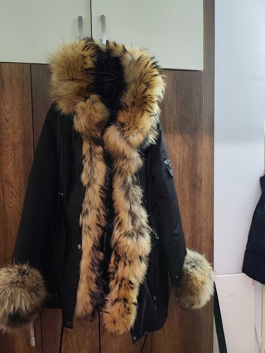 Продавам дамска зимна парка