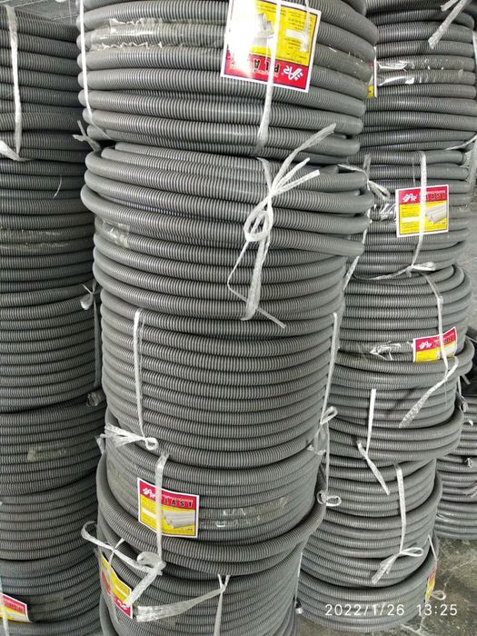 Гофро трубы для зашиты кабеля.