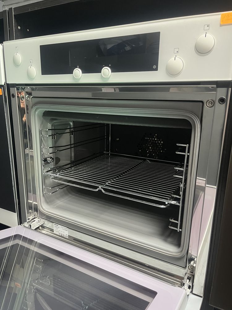 Miele H 4540Е-KAT Фурна за вграждане с плот /80см/  24 мес гаранция