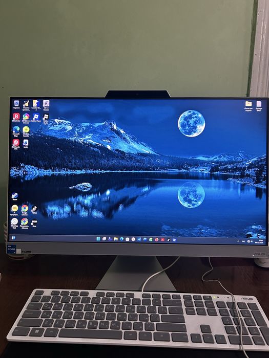 Моноблок Asus icore5