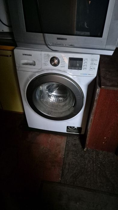Продам стиральную машинку по запчастям