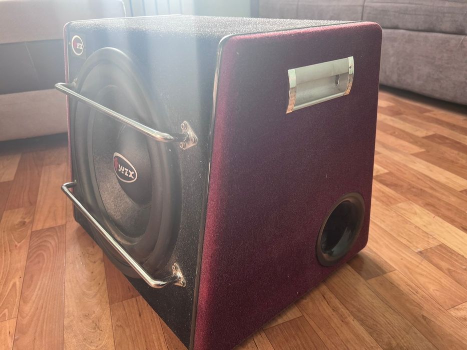 Сабвуфер SYZX в хорошем состоянии