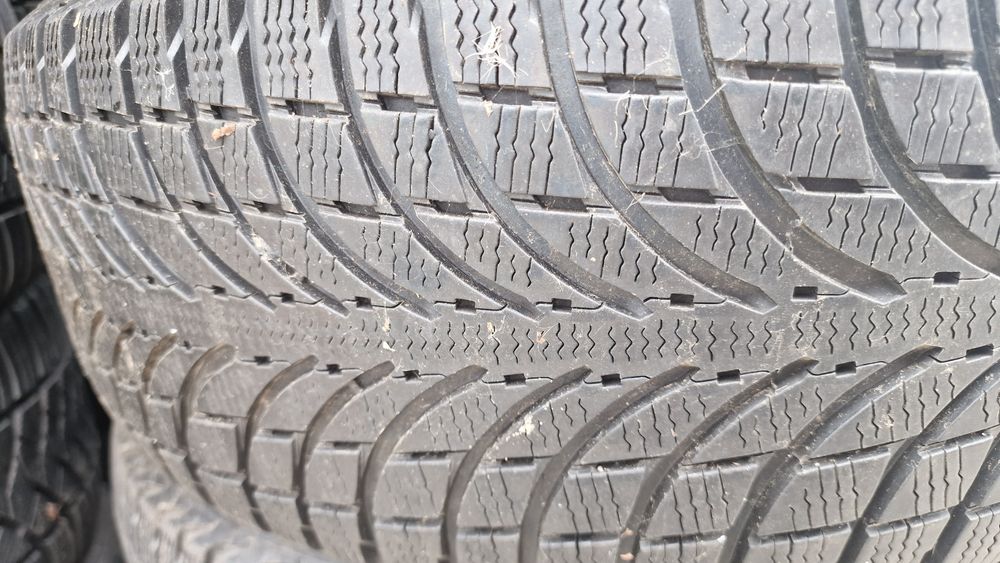 235 65 17 Michelin 4 anvelope iarna