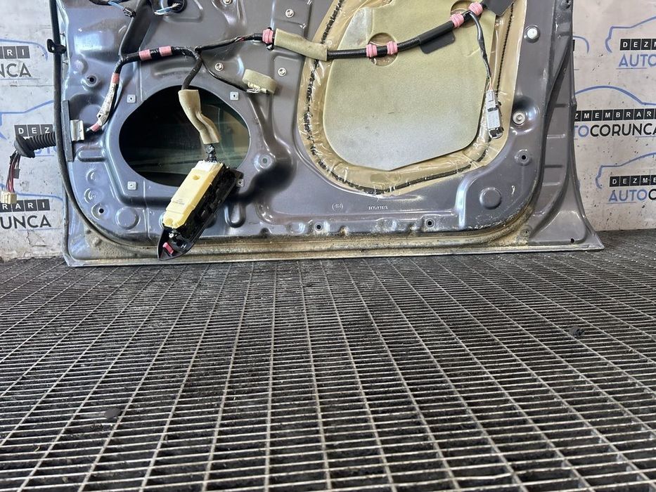 Usa Dreapta Fata Toyota Land Cruiser J12 2002 - 2010 SUV 4 Usi GRI IE9 (1030) ZGÂRIATA