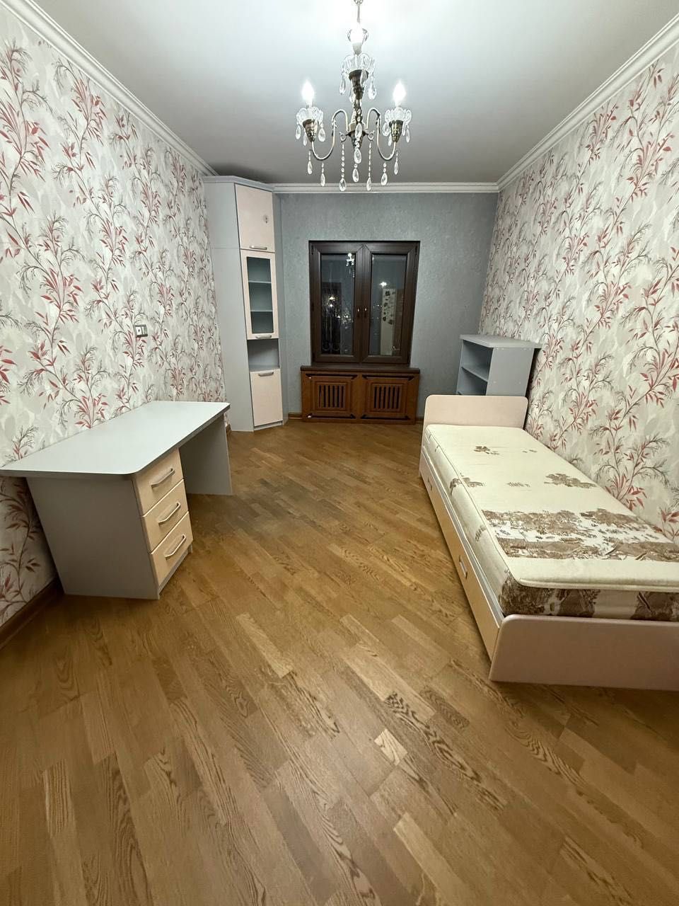 Мирабад Продается 3 комнатная квартира ремонт Шохмед Госпитальный
