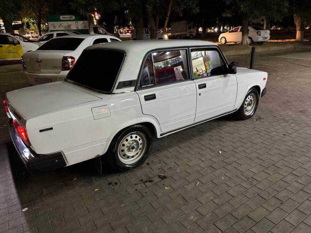 Ваз 2107 год 2000
