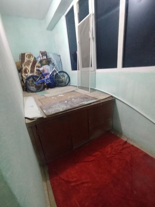 Qarshi shahar kat mahallasida uy sotiladi.