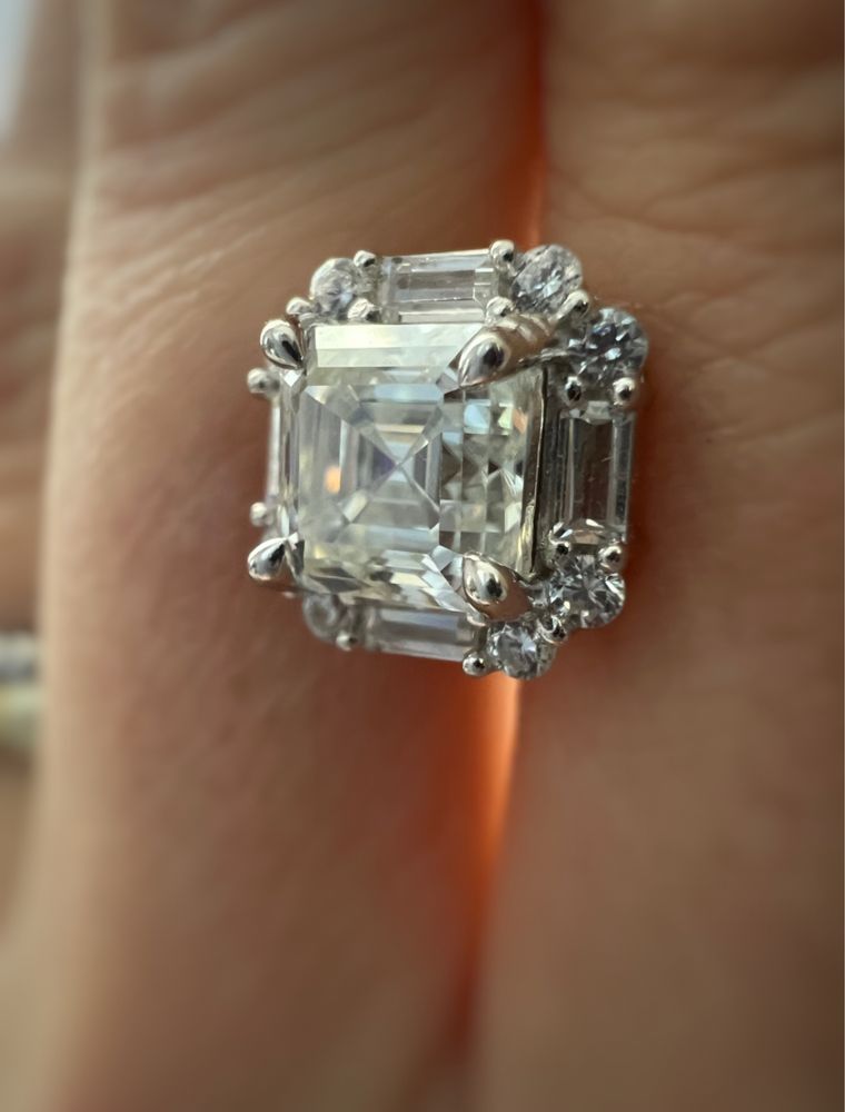 Cercei cu moissanite Asscher cut