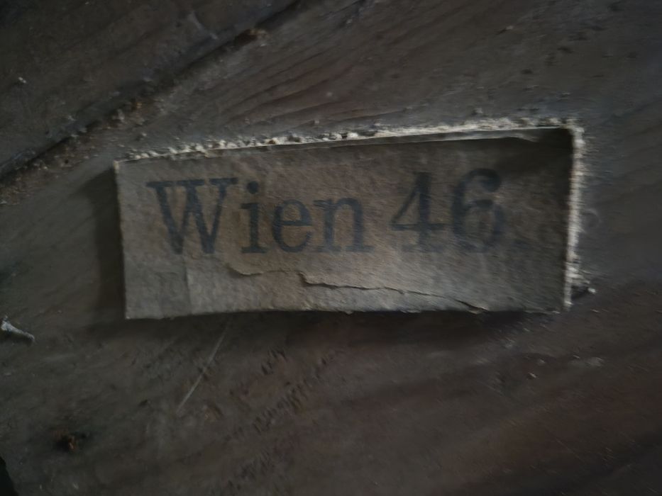 Mobila veche de vanzare !