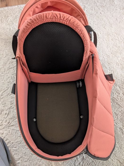 Landou Babyzen YOYO in stare foarte buna cu adaptor carucior