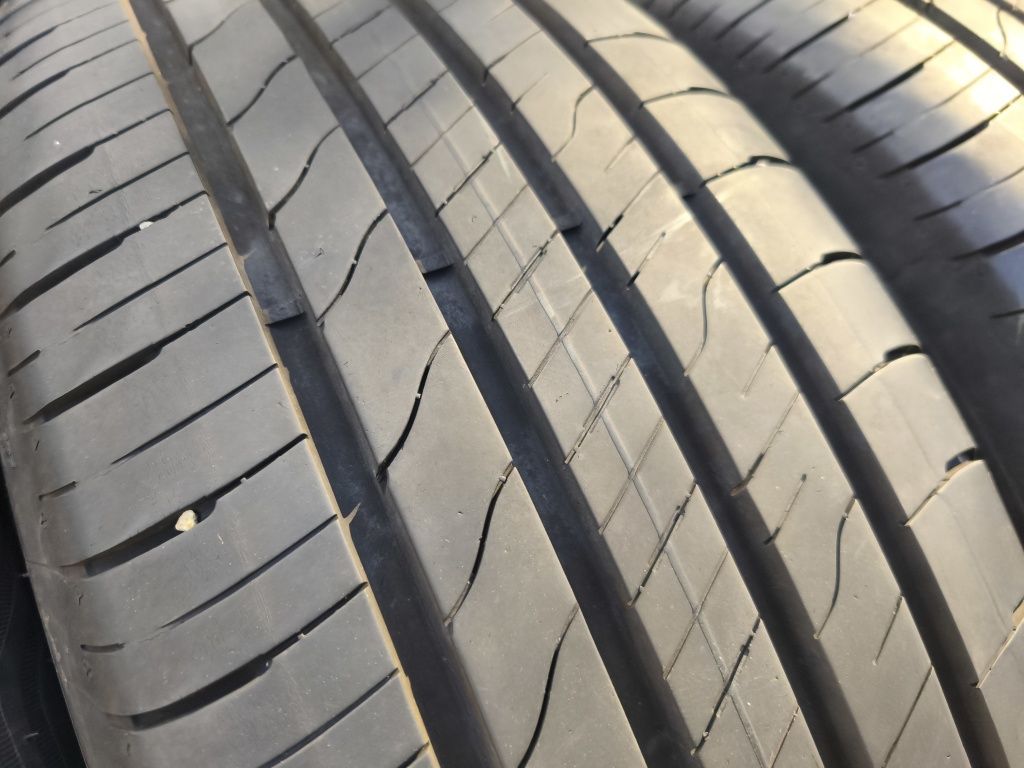 215/60/17" 4бр Good year efficient grip suv,dot5223,7mm