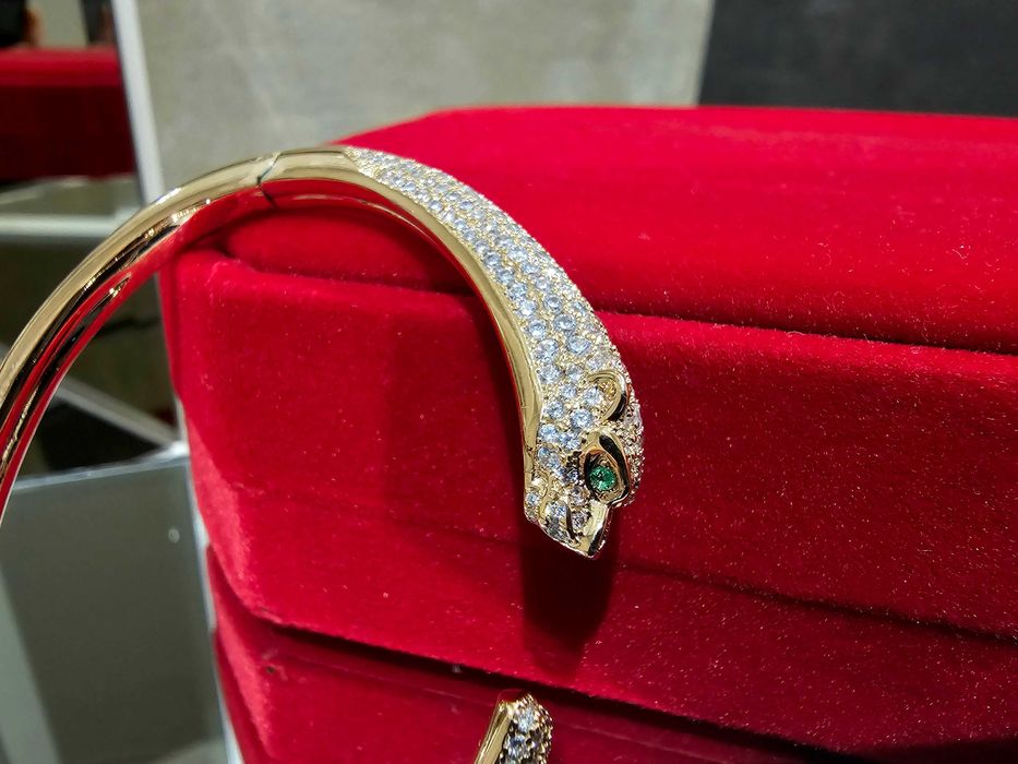 CARTIER Panthere de Cartier Rose Gold Diamonds Дамска Гривна