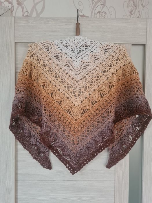 Продам Шаль бактус .