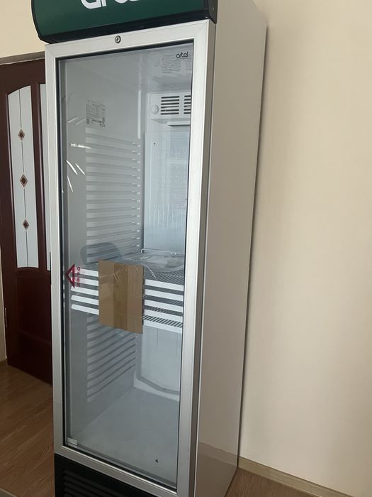 Ветринный холодильник