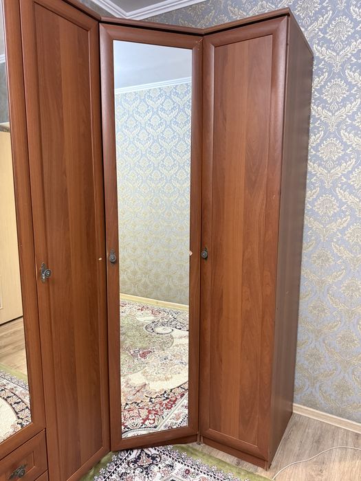 Продается Шифоньер