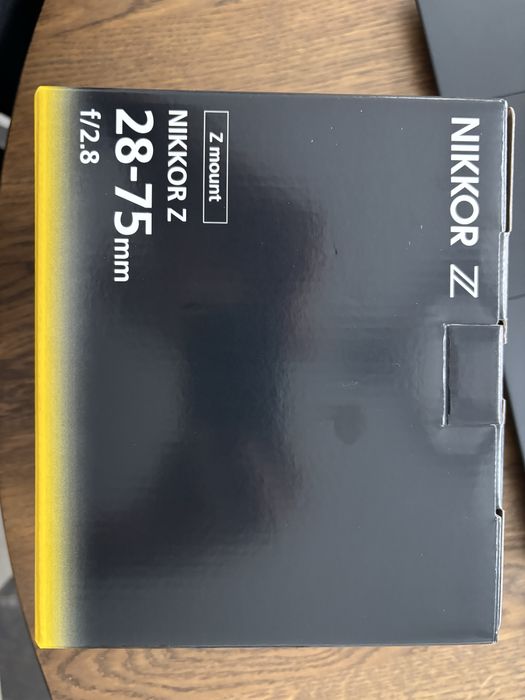 Nikon NIKKOR Z 28-75mm f/2.8 в Гаранция / като нов