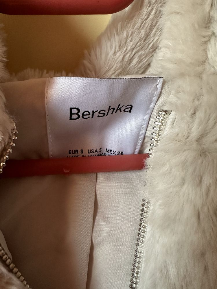 Дамско яке Bershka