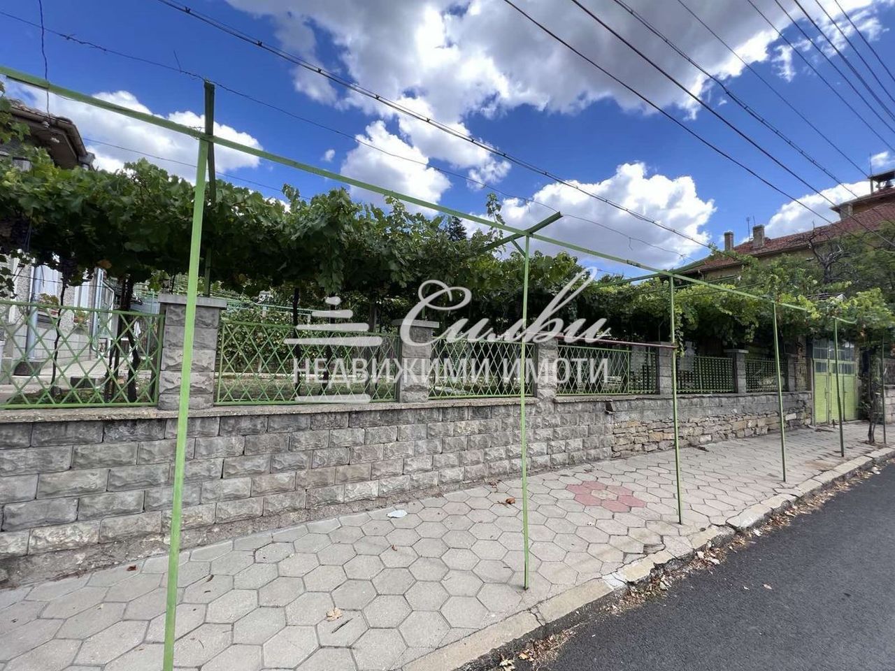 Продава се Къща в с. Осмар, Област Шумен - 101 кв.м за 682 €/кв.м - Снимка #1