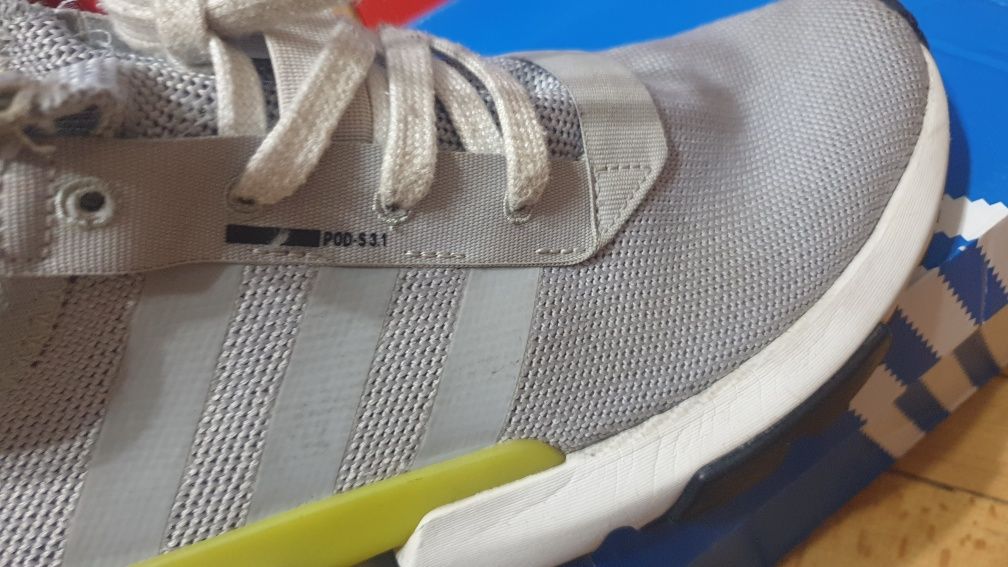 Маратонки Adidas -42н.