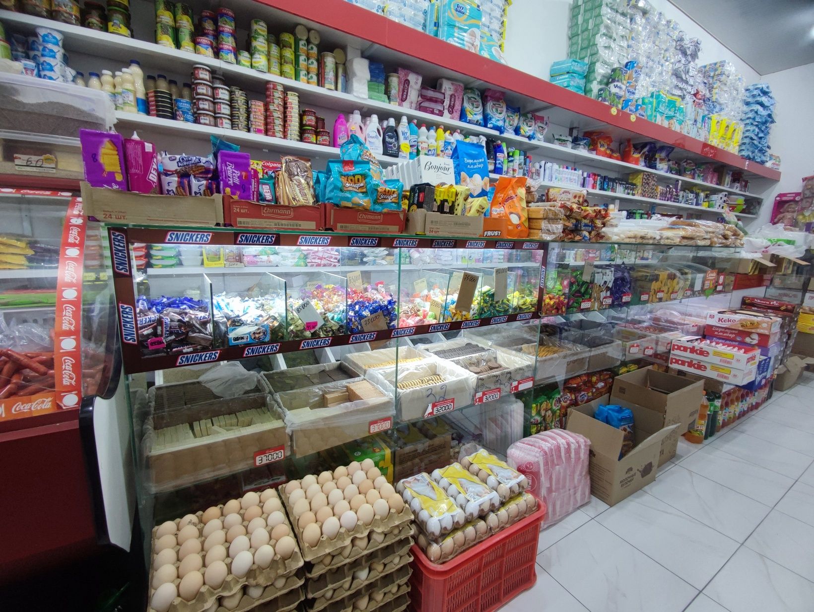 Oynali polka magazinlar uchun